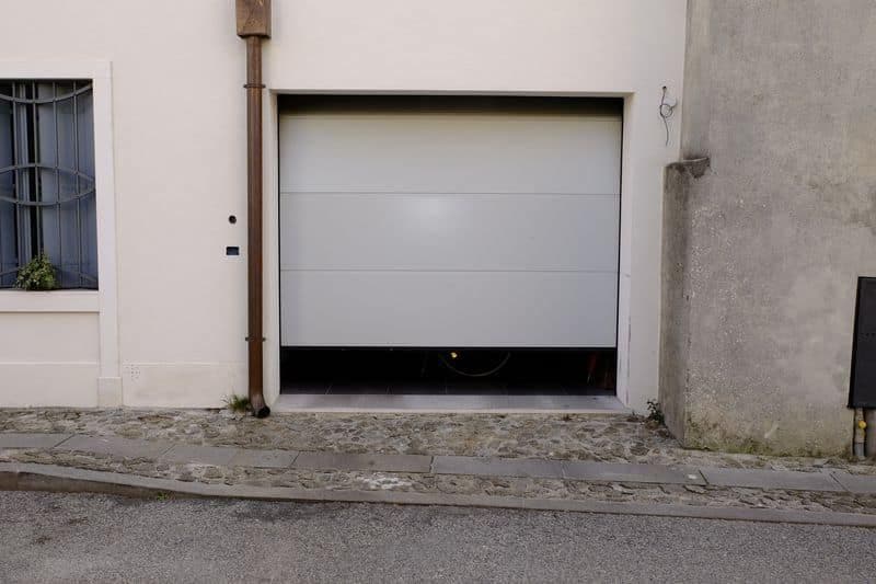 Portoni sezionali